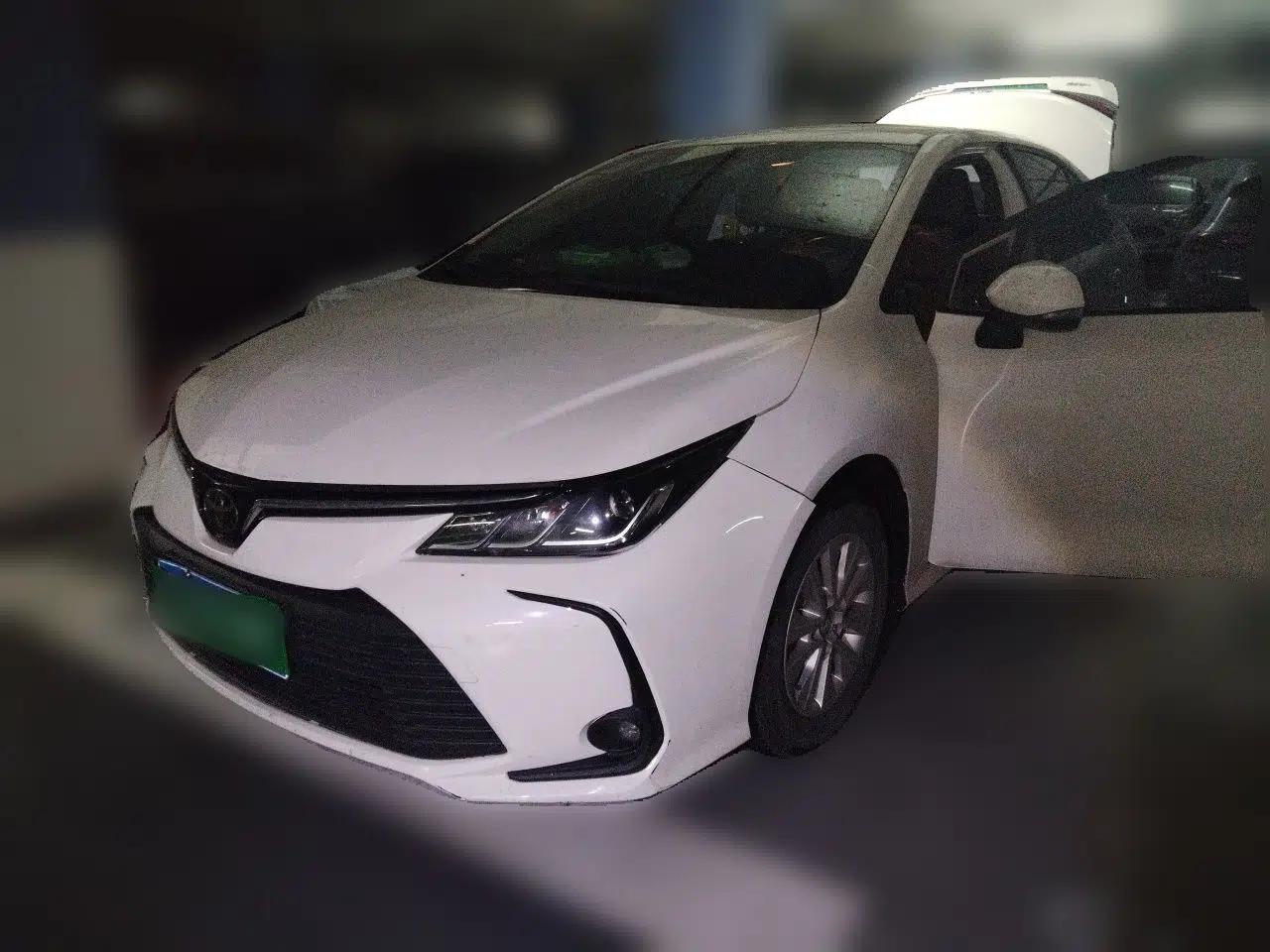 Toyota Corolla 2019 1.2T S-CVT GL Pioneer Edition — миниатюра 1