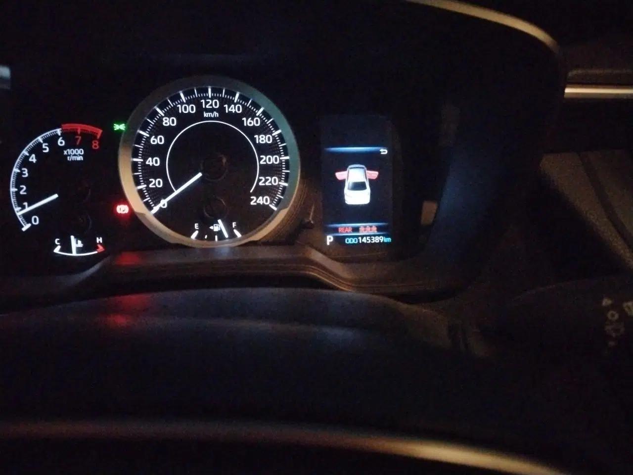 Toyota Corolla 2019 1.2T S-CVT GL Pioneer Edition — миниатюра 12