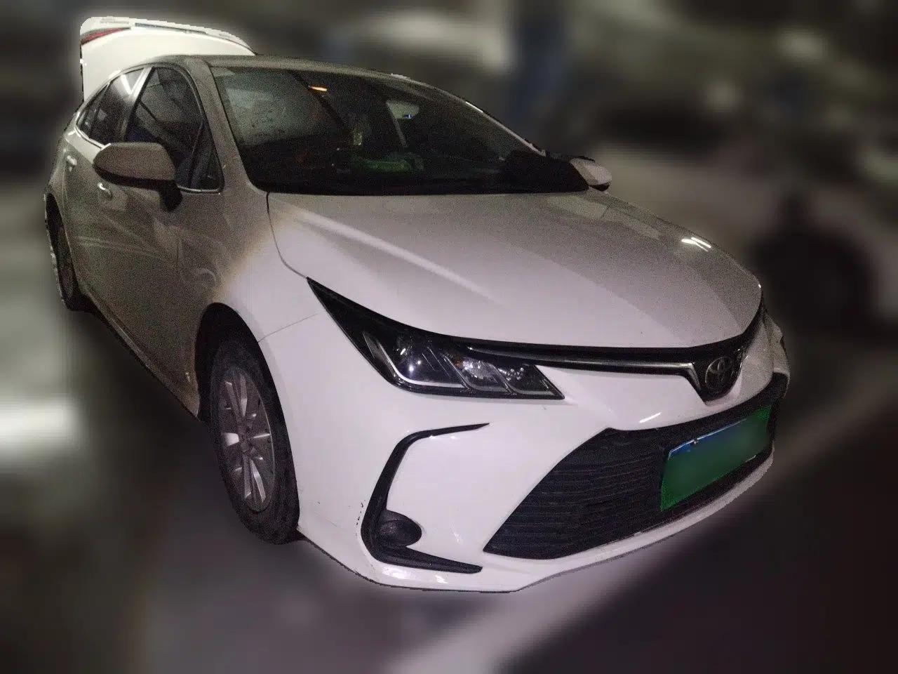 Toyota Corolla 2019 1.2T S-CVT GL Pioneer Edition — миниатюра 3
