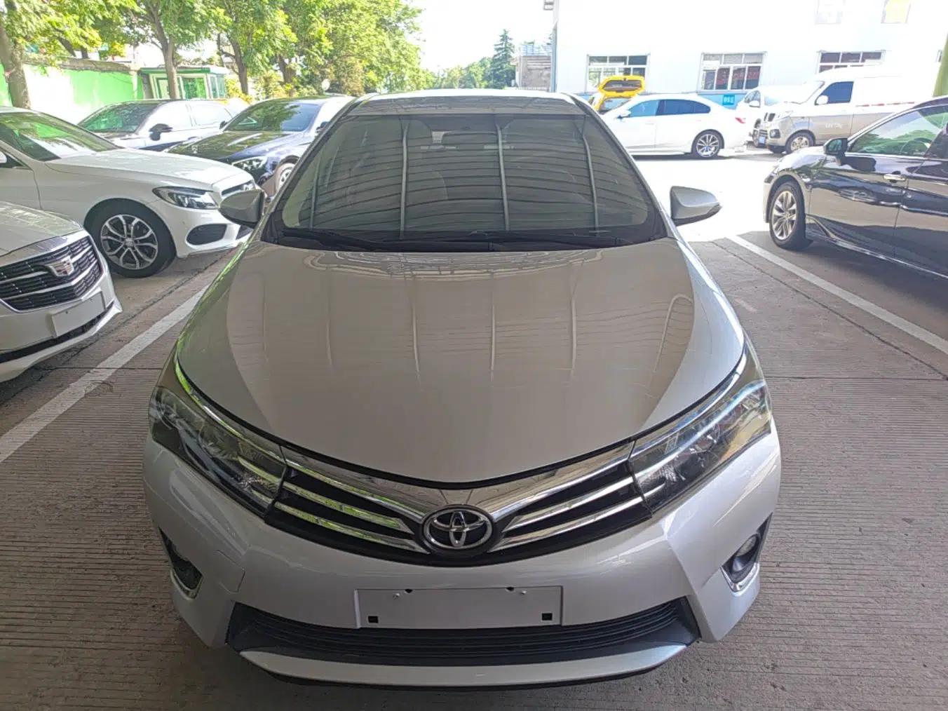 Toyota Corolla 2014 1.6L CVT GL — миниатюра 2