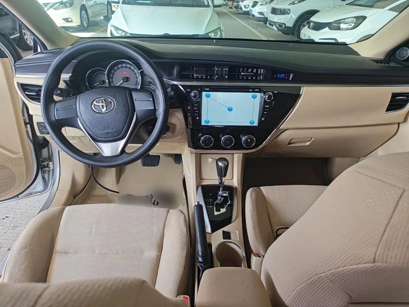 Toyota Corolla 2014 1.6L CVT GL — миниатюра 12