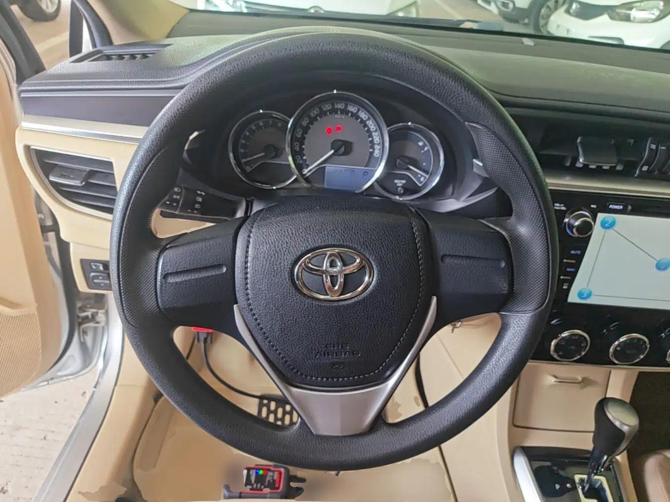 Toyota Corolla 2014 1.6L CVT GL — миниатюра 13