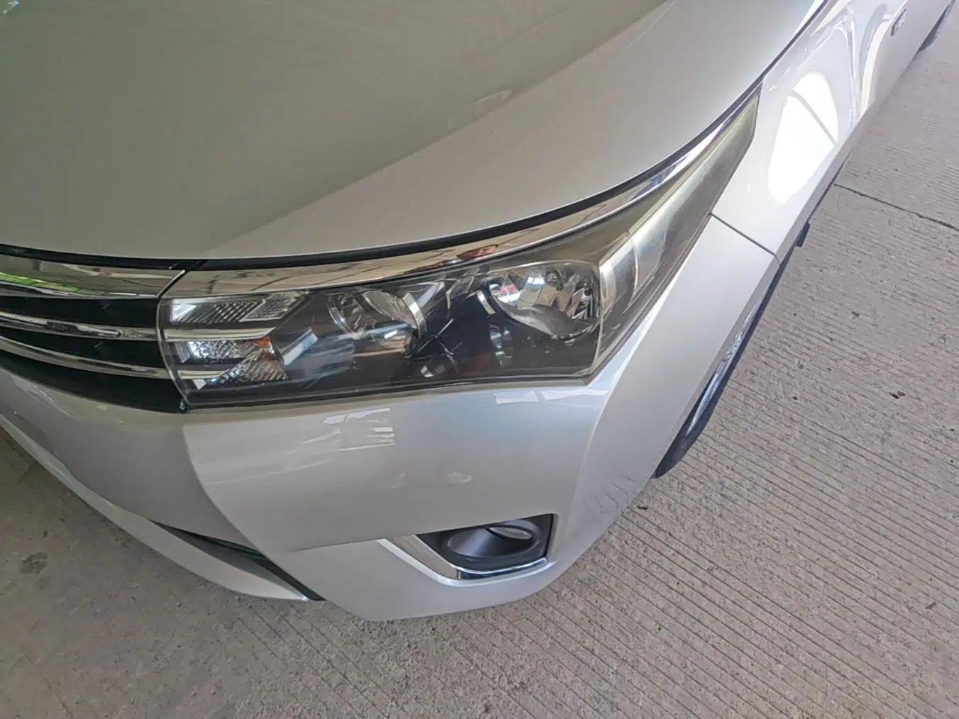 Toyota Corolla 2014 1.6L CVT GL — миниатюра 8