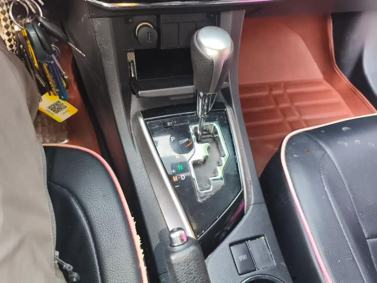Toyota Corolla 2014 1.6L CVT GL — миниатюра 14