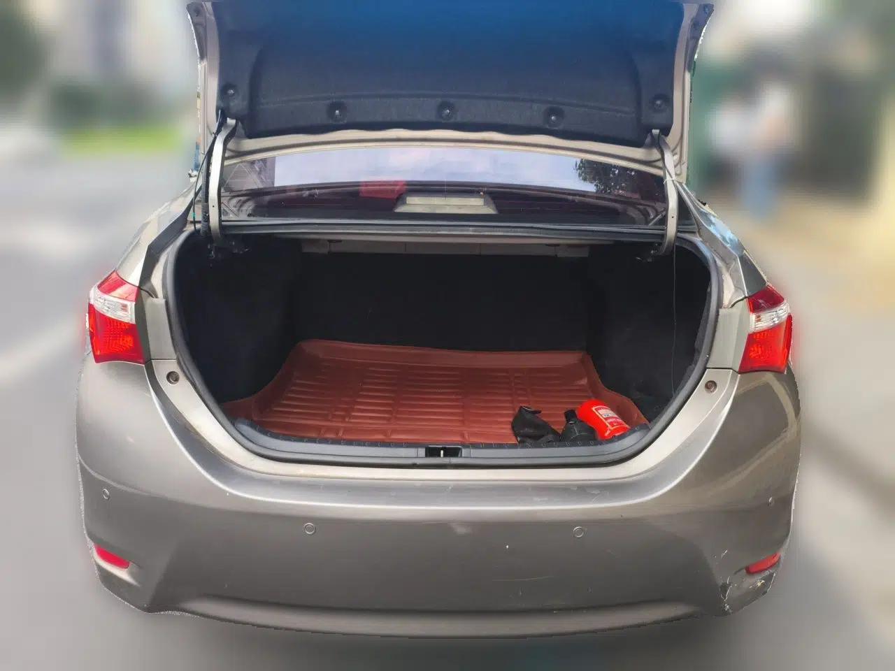 Toyota Corolla 2014 1.6L CVT GL — миниатюра 19