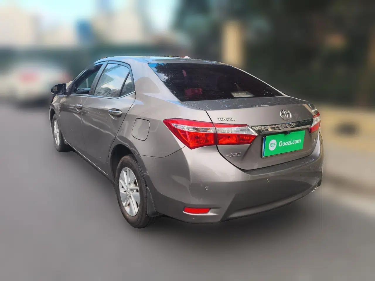 Toyota Corolla 2014 1.6L CVT GL — миниатюра 4