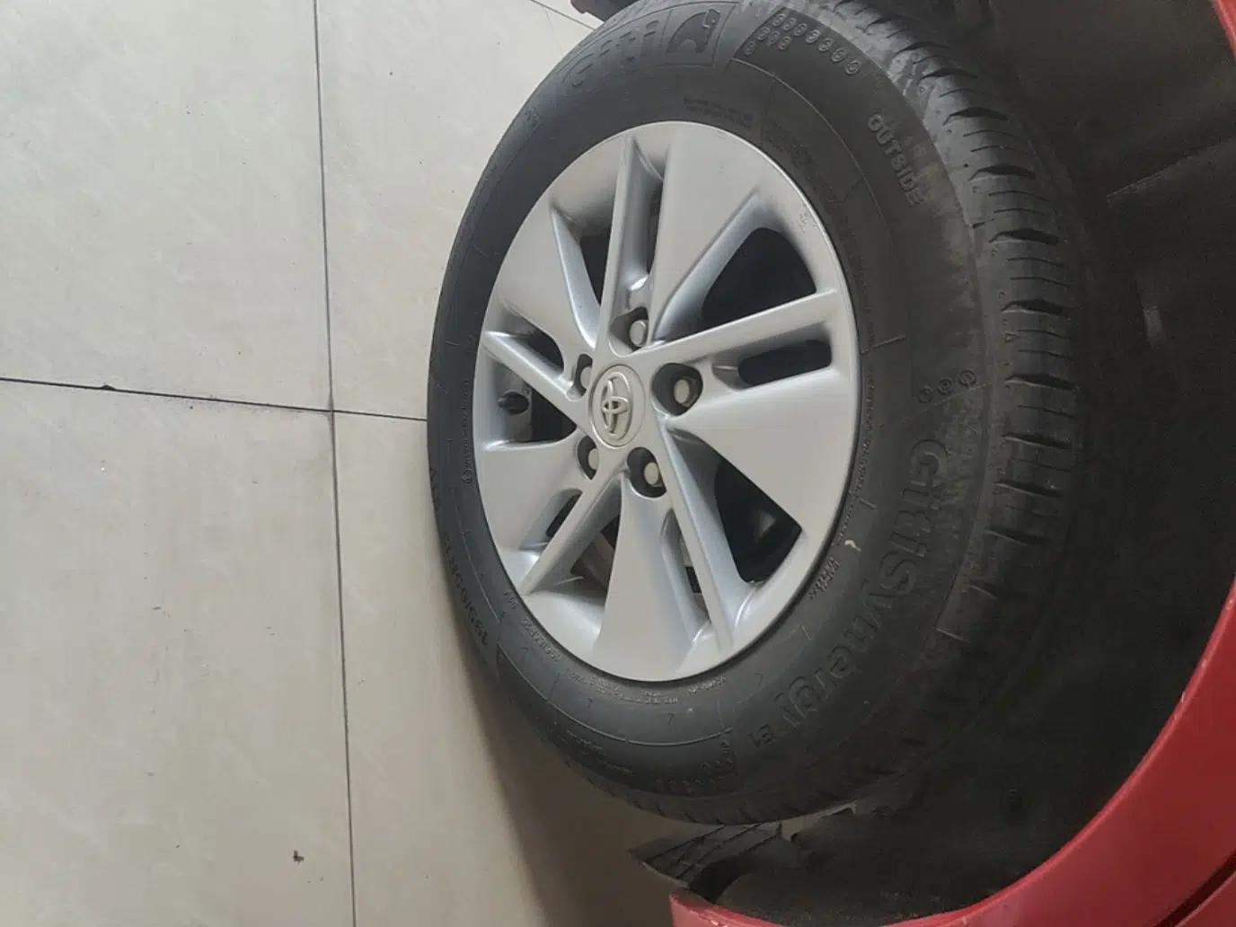 Toyota Corolla 2014 1.6L CVT GL — миниатюра 11