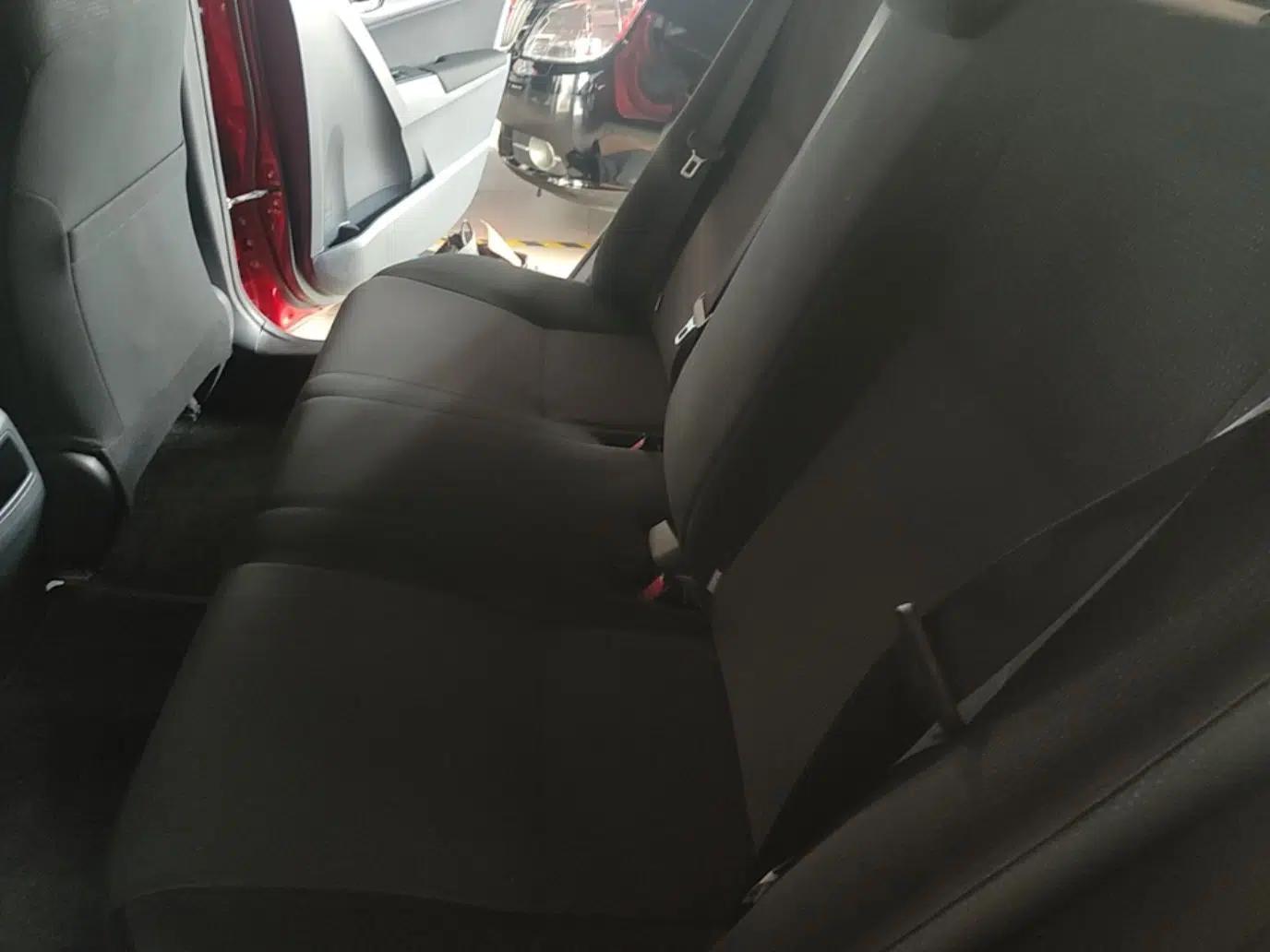 Toyota Corolla 2014 1.6L CVT GL — миниатюра 20