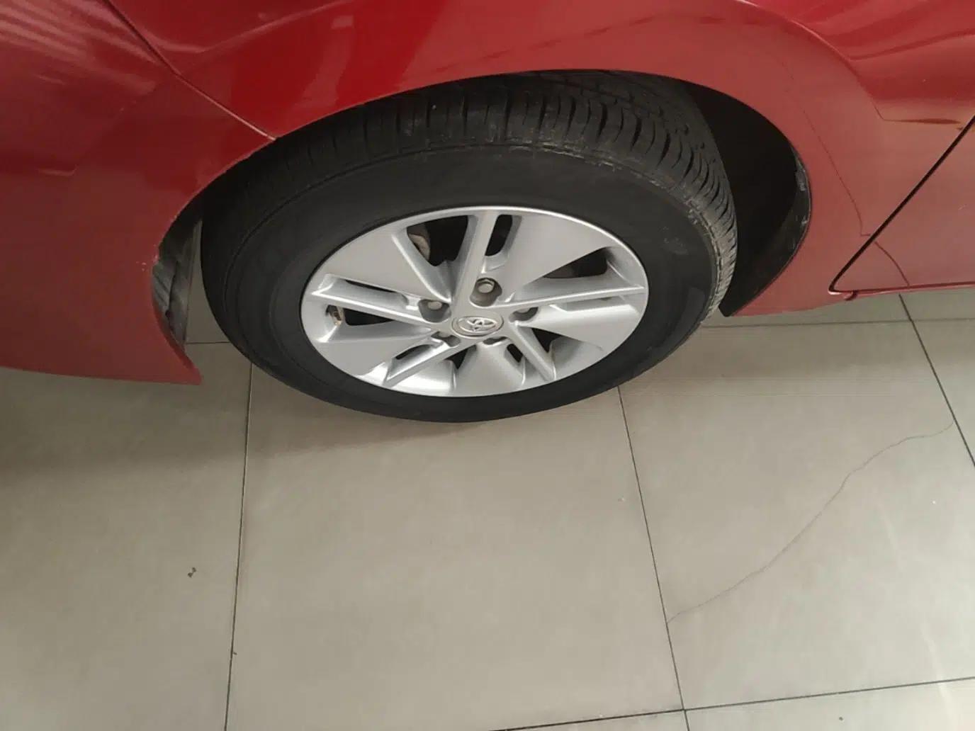 Toyota Corolla 2014 1.6L CVT GL — миниатюра 10