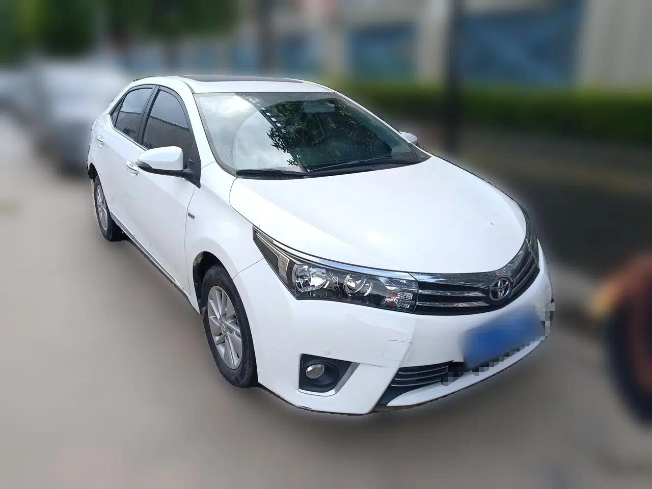 Toyota Corolla 2014 1.6L CVT GL-i — миниатюра 3
