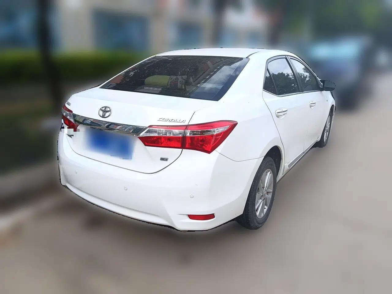 Toyota Corolla 2014 1.6L CVT GL-i — миниатюра 6
