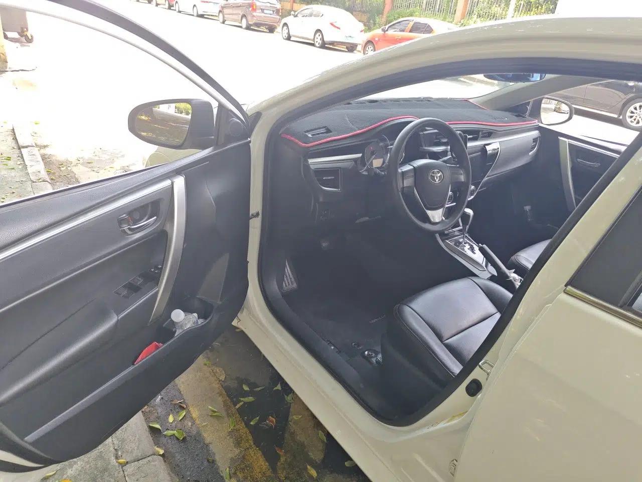 Toyota Corolla 2014 1.6L CVT GL — миниатюра 16