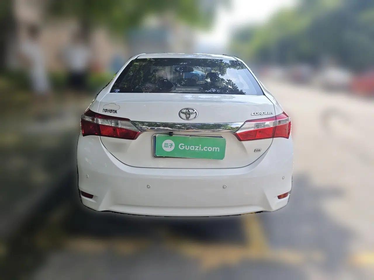 Toyota Corolla 2014 1.6L CVT GL — миниатюра 5