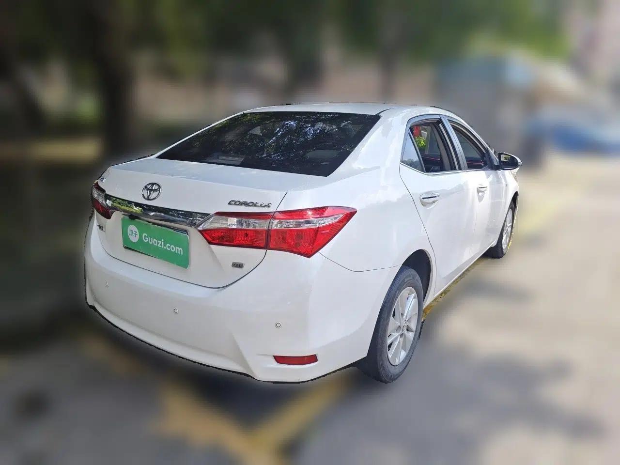 Toyota Corolla 2014 1.6L CVT GL — миниатюра 6