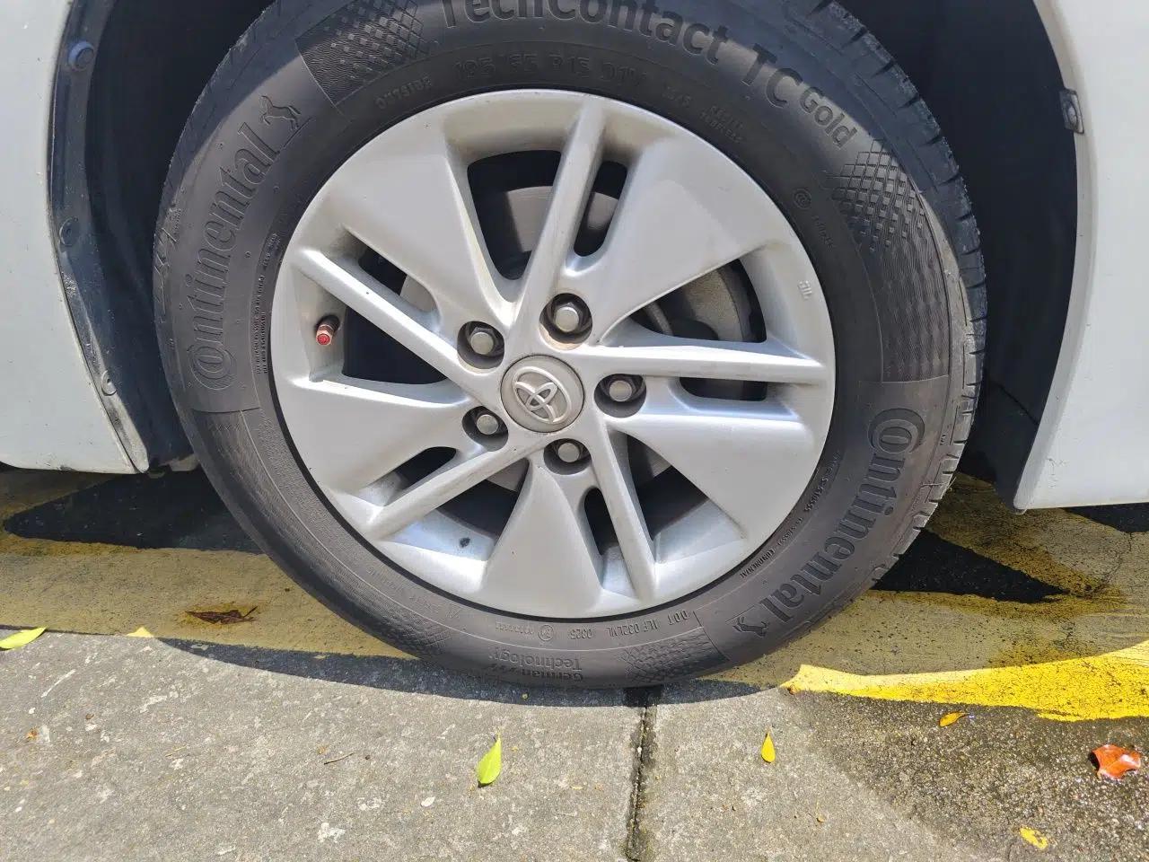 Toyota Corolla 2014 1.6L CVT GL — миниатюра 8