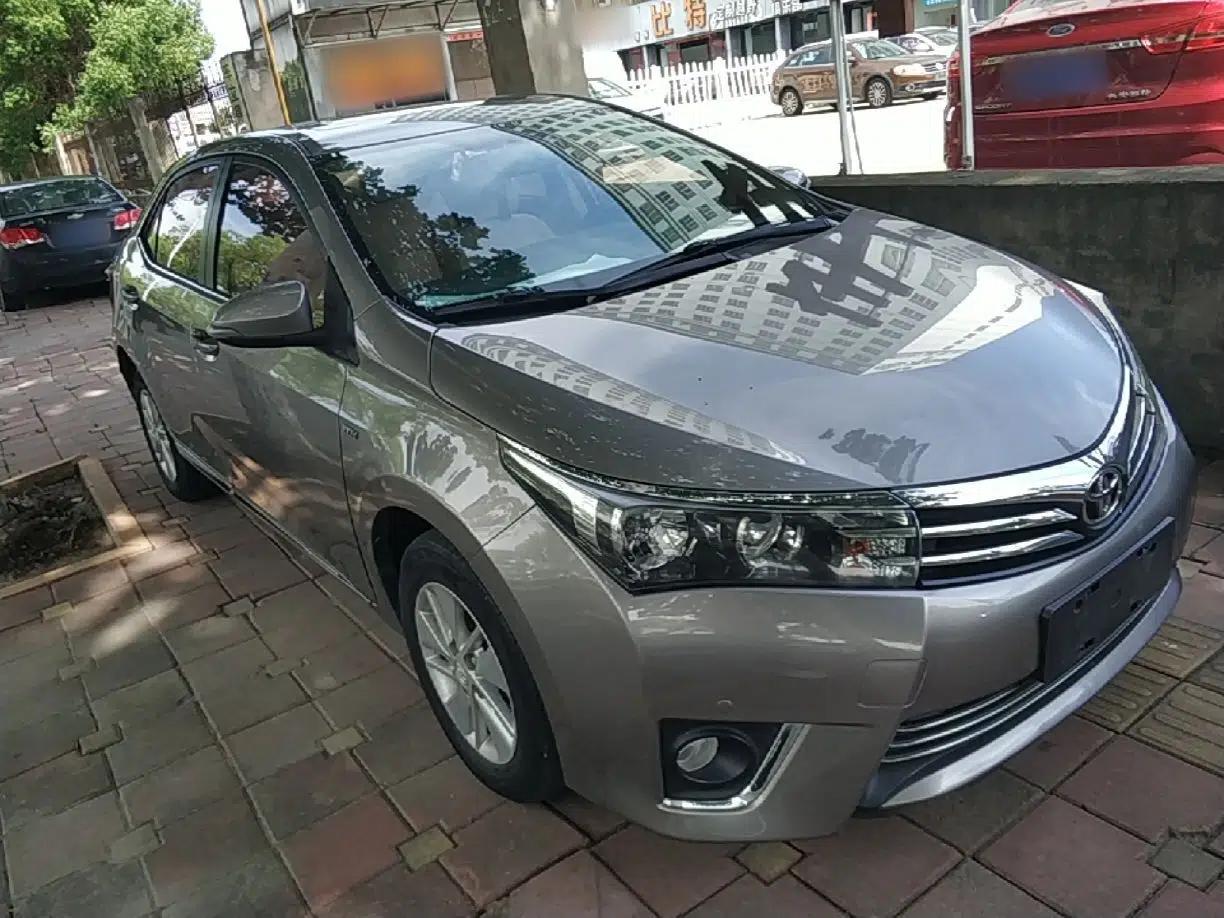 Toyota Corolla 2014 1.6L CVT GL-i — миниатюра 3