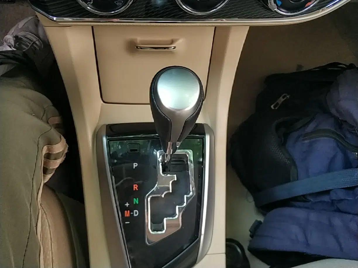 Toyota Corolla 2014 1.6L CVT GL-i — миниатюра 21