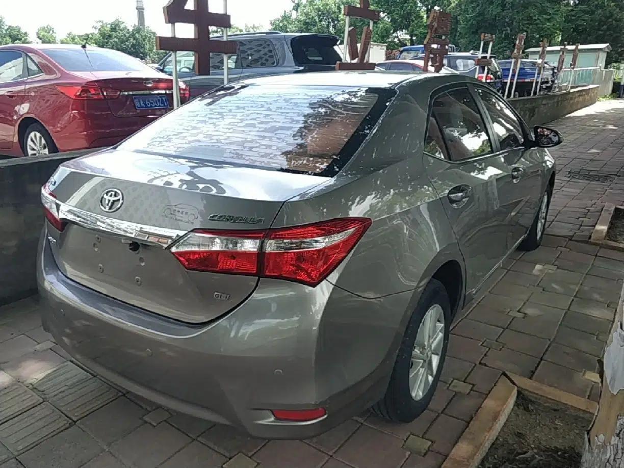 Toyota Corolla 2014 1.6L CVT GL-i — миниатюра 6