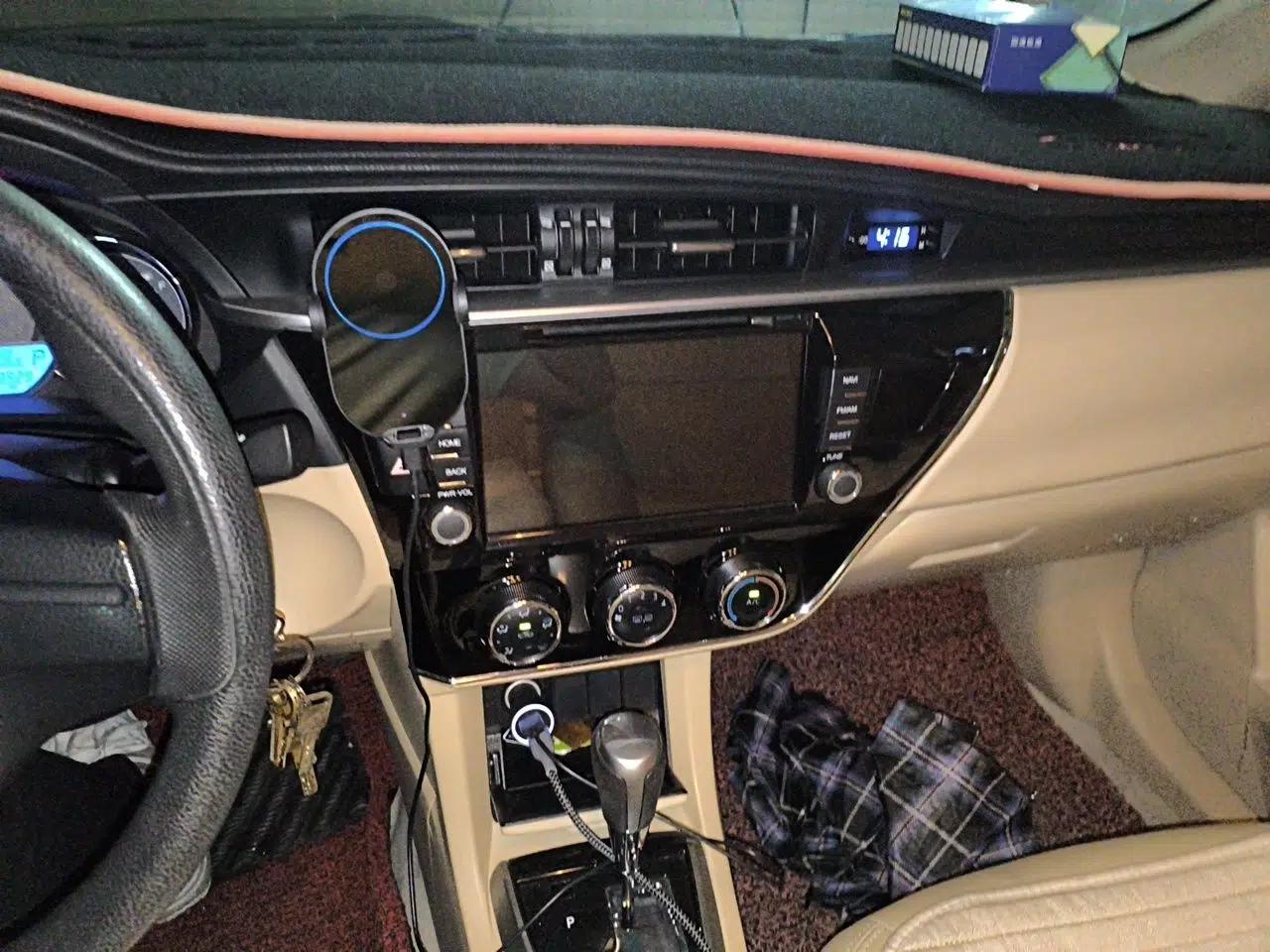 Toyota Corolla 2014 1.6L CVT GL — миниатюра 13
