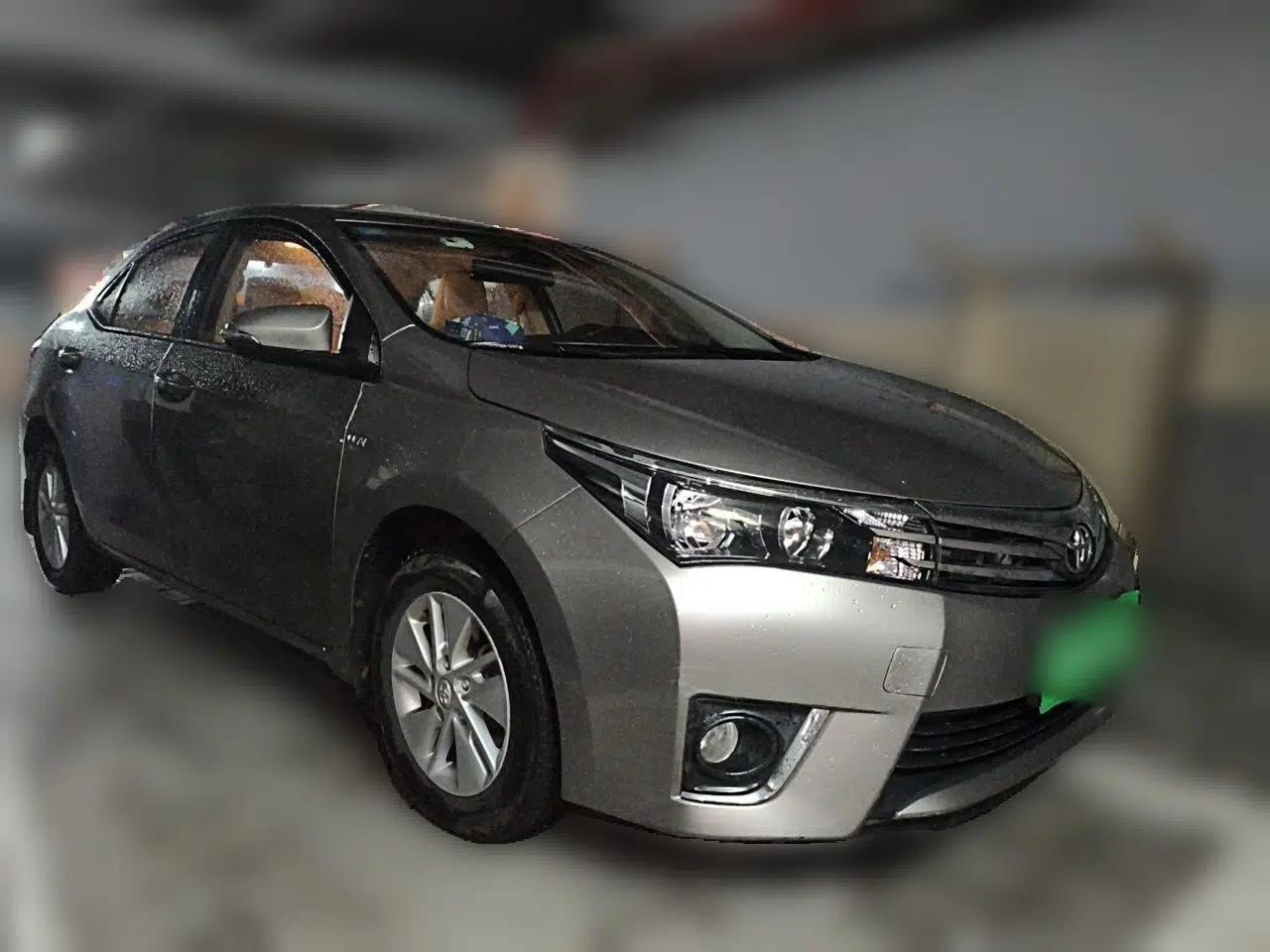 Toyota Corolla 2014 1.6L CVT GL — миниатюра 3