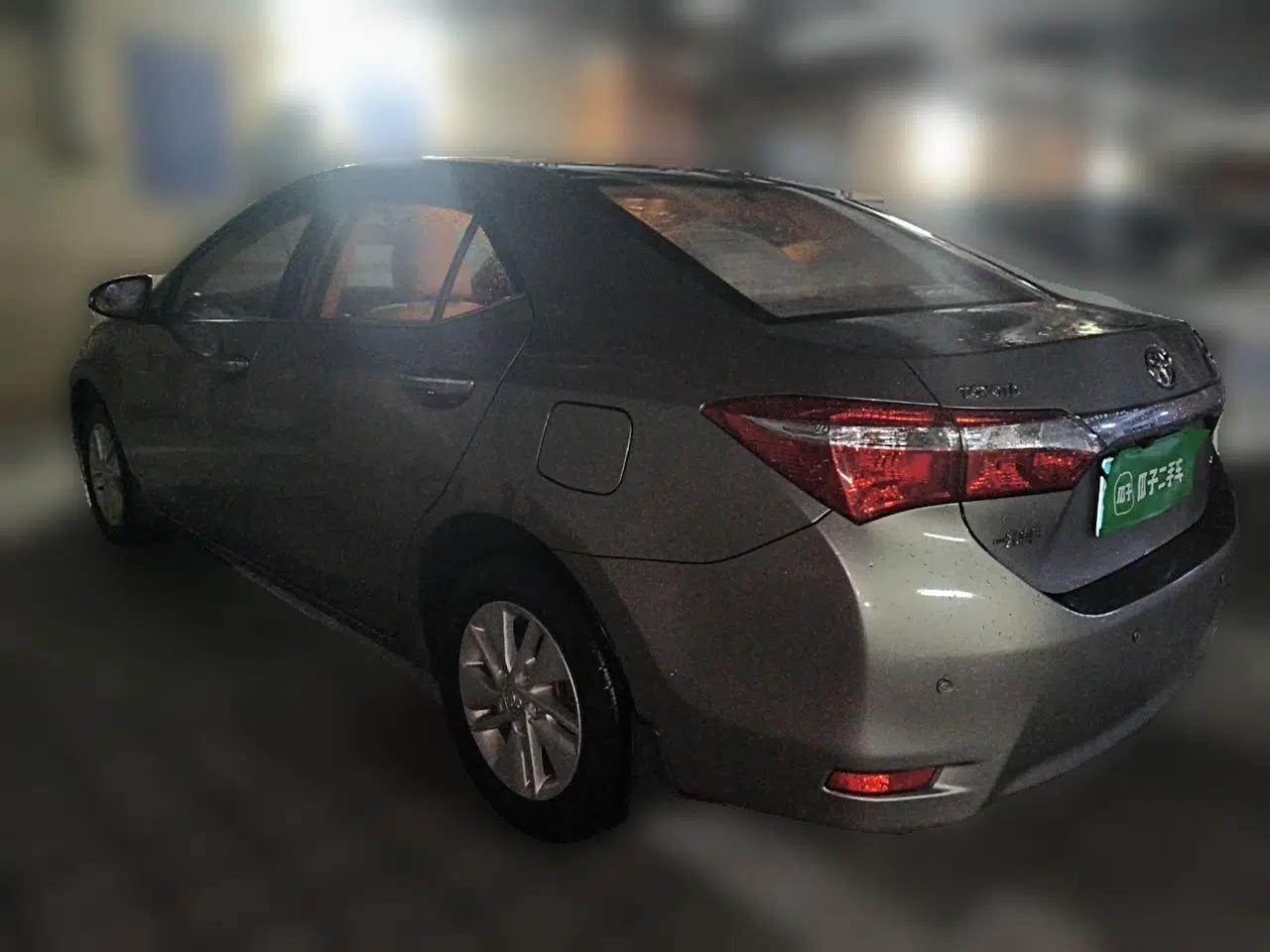 Toyota Corolla 2014 1.6L CVT GL — миниатюра 4