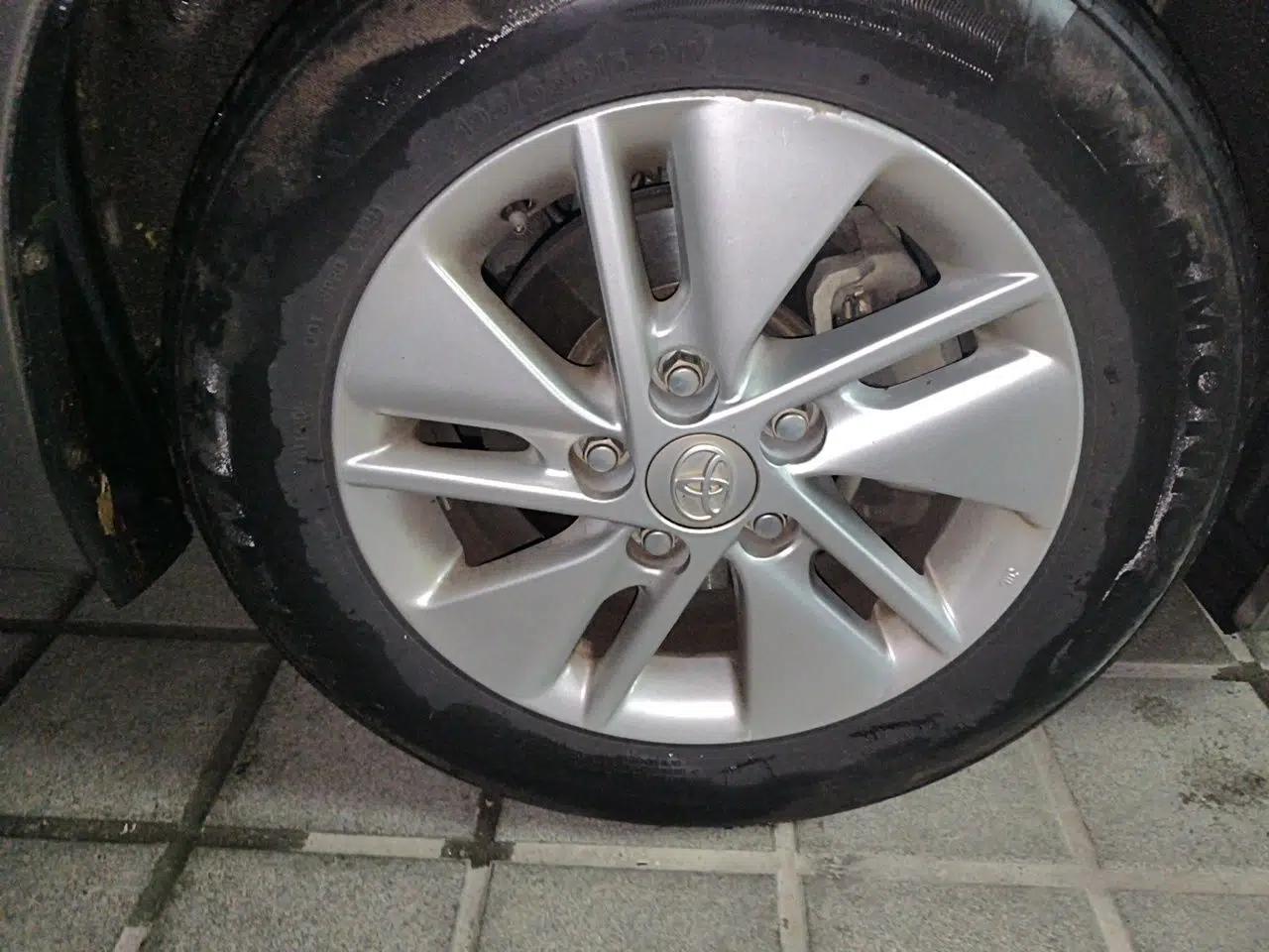 Toyota Corolla 2014 1.6L CVT GL — миниатюра 8