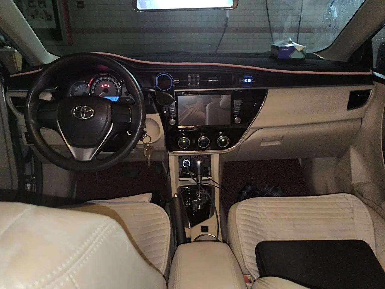 Toyota Corolla 2014 1.6L CVT GL — миниатюра 9