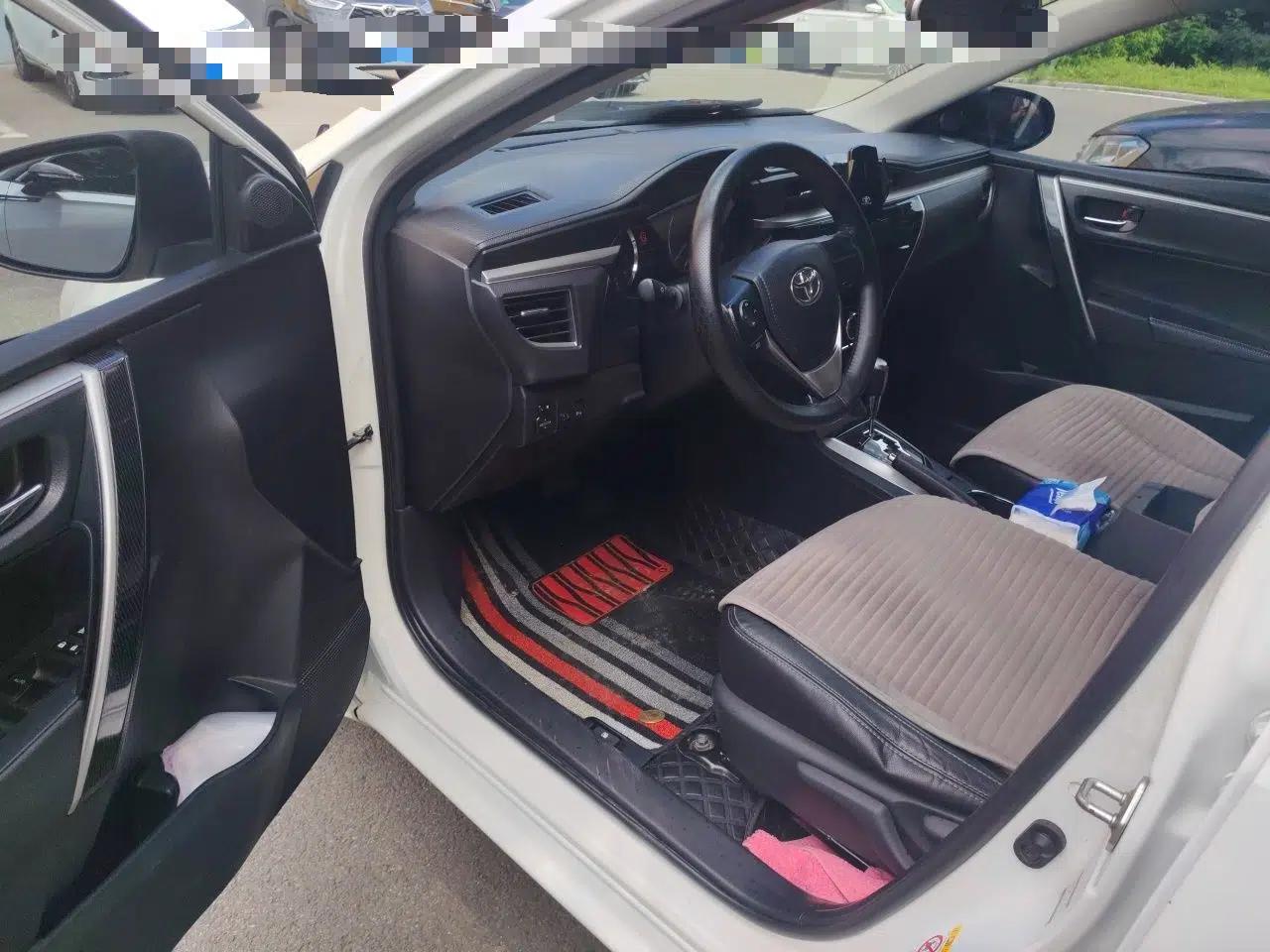 Toyota Corolla 2014 1.6L CVT GL-i Leather Edition — миниатюра 16