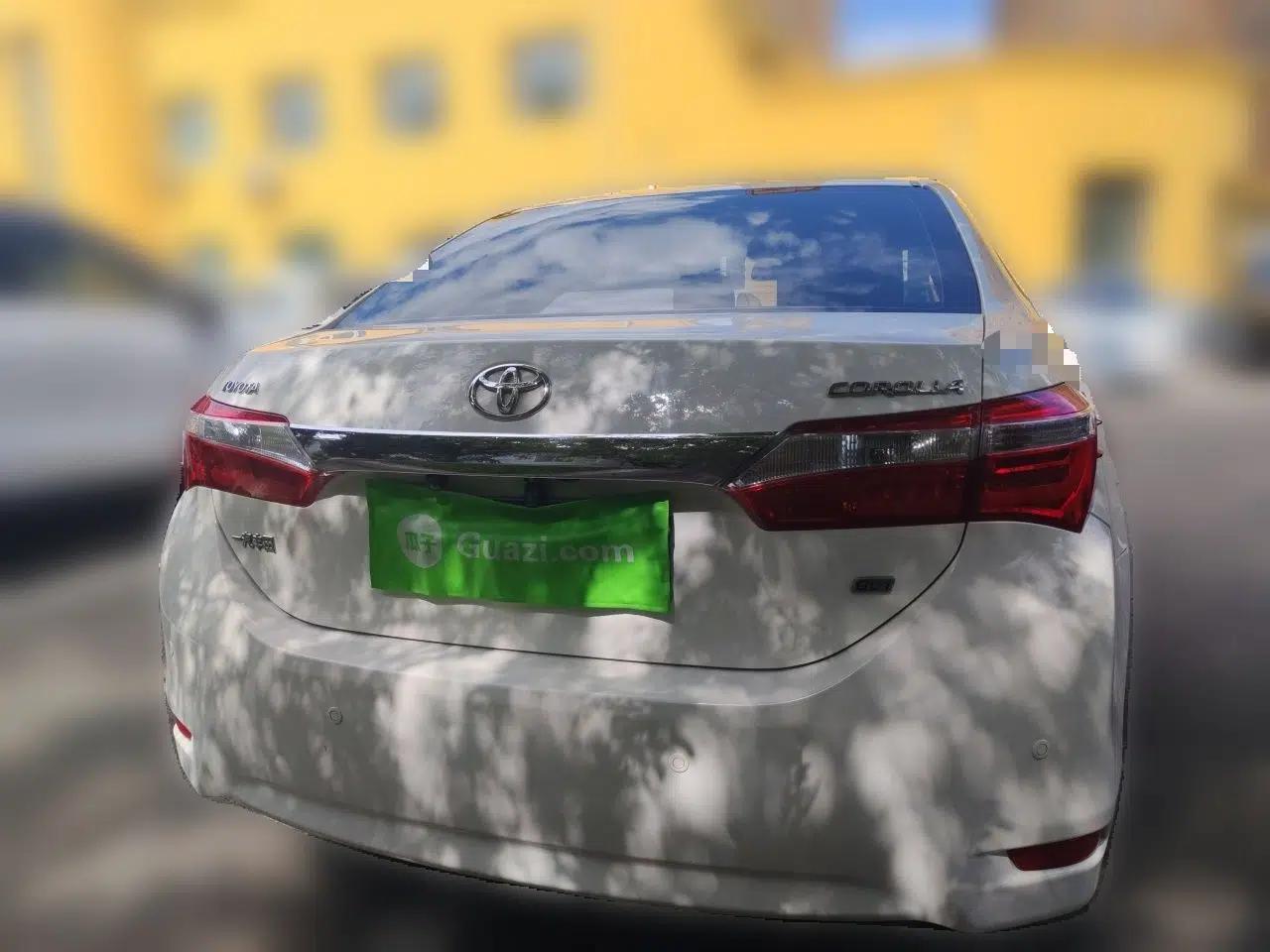 Toyota Corolla 2014 1.6L CVT GL-i Leather Edition — миниатюра 5