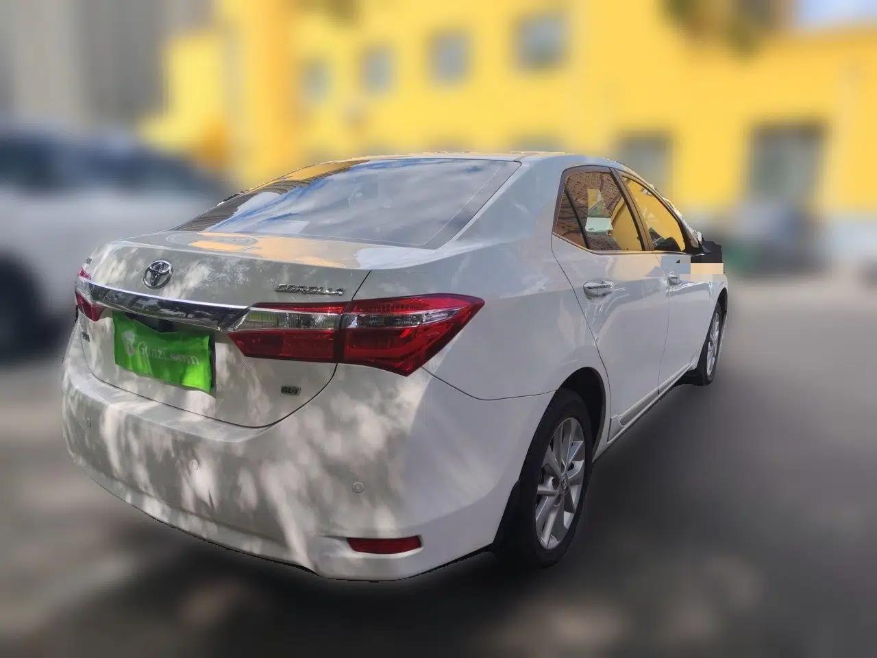 Toyota Corolla 2014 1.6L CVT GL-i Leather Edition — миниатюра 6