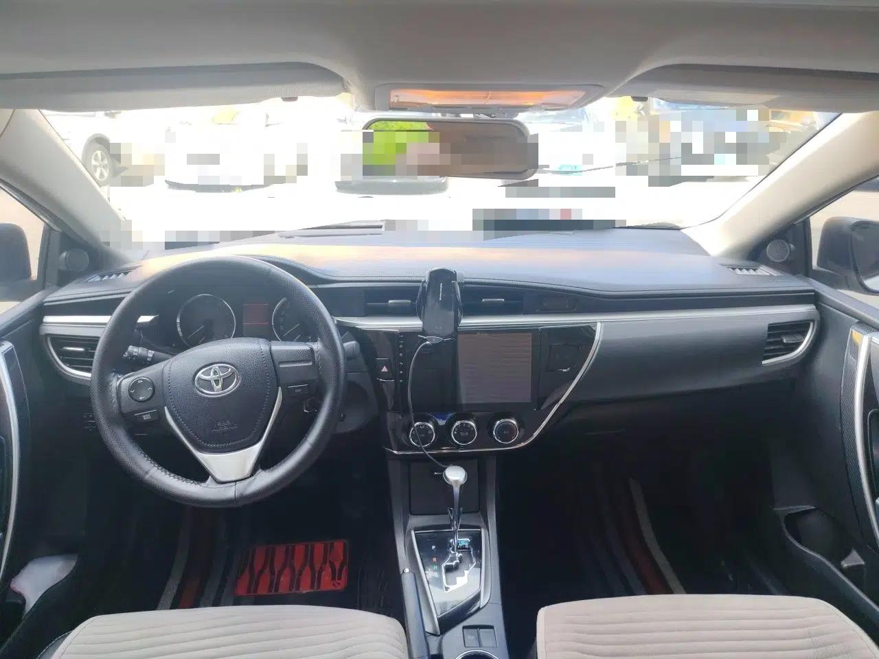 Toyota Corolla 2014 1.6L CVT GL-i Leather Edition — миниатюра 9