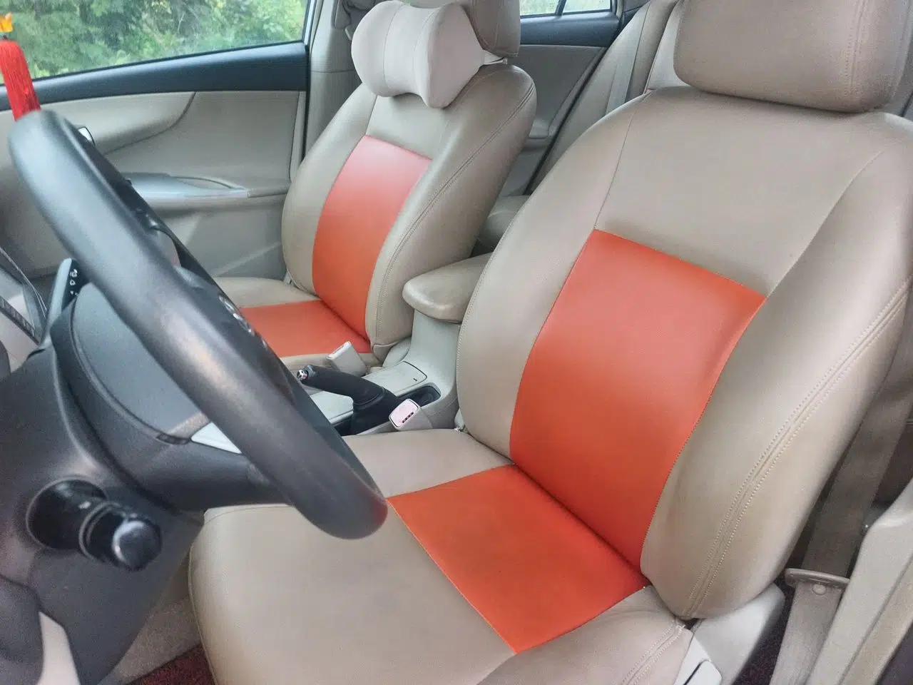 Toyota Corolla 2011 1.6L Manual GL Sunroof Edition — миниатюра 15