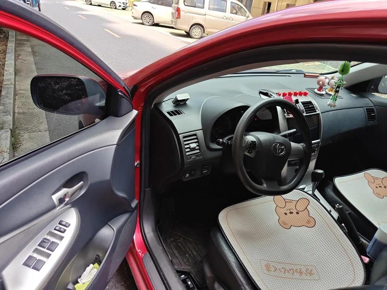 Toyota Corolla 2013 Special Edition 1.6L Automatic GL Cool Model — миниатюра 16