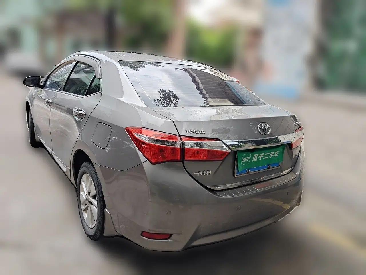 Toyota Corolla 2014 1.6L CVT GL-i — миниатюра 4