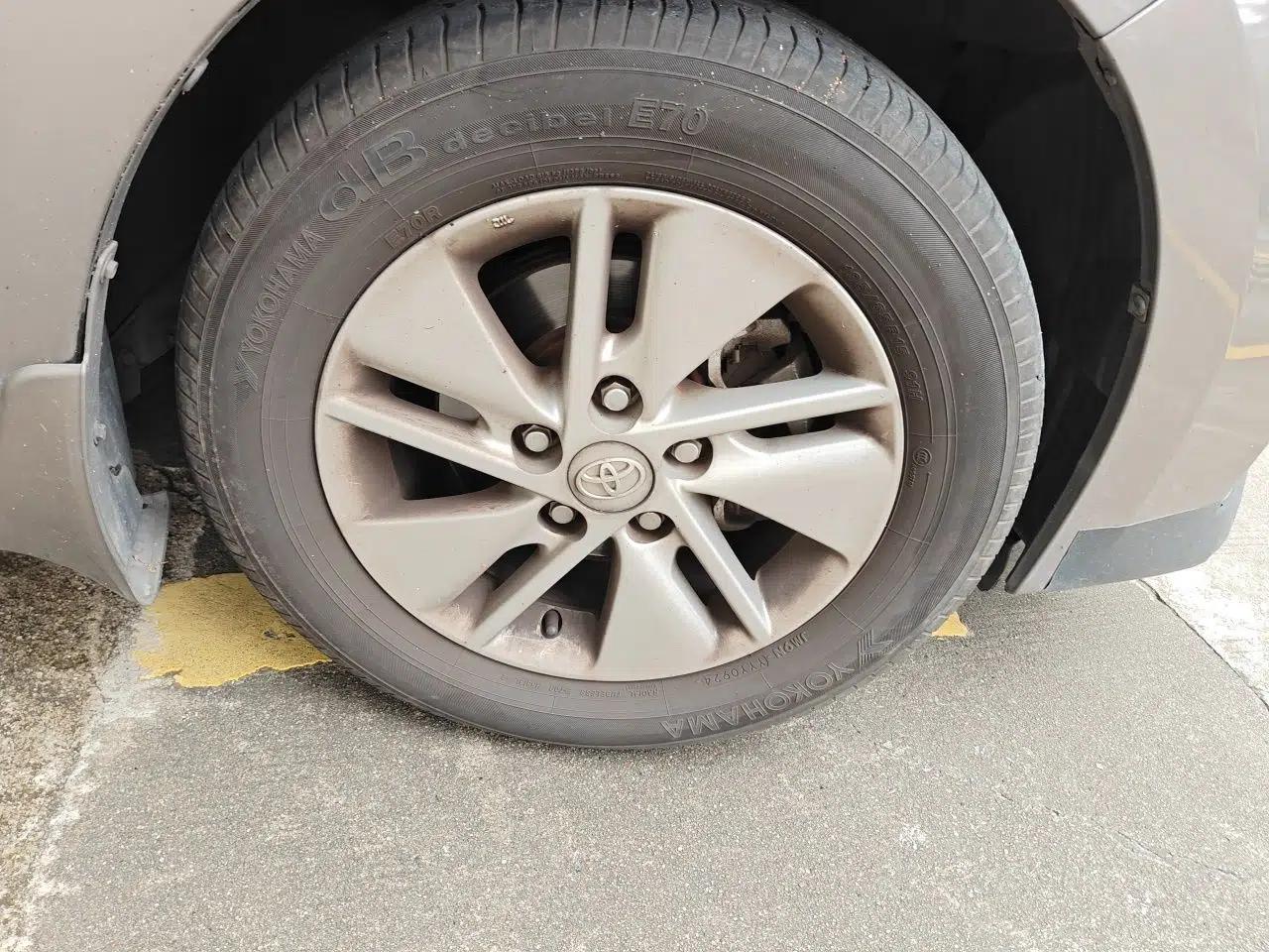 Toyota Corolla 2014 1.6L CVT GL-i — миниатюра 8