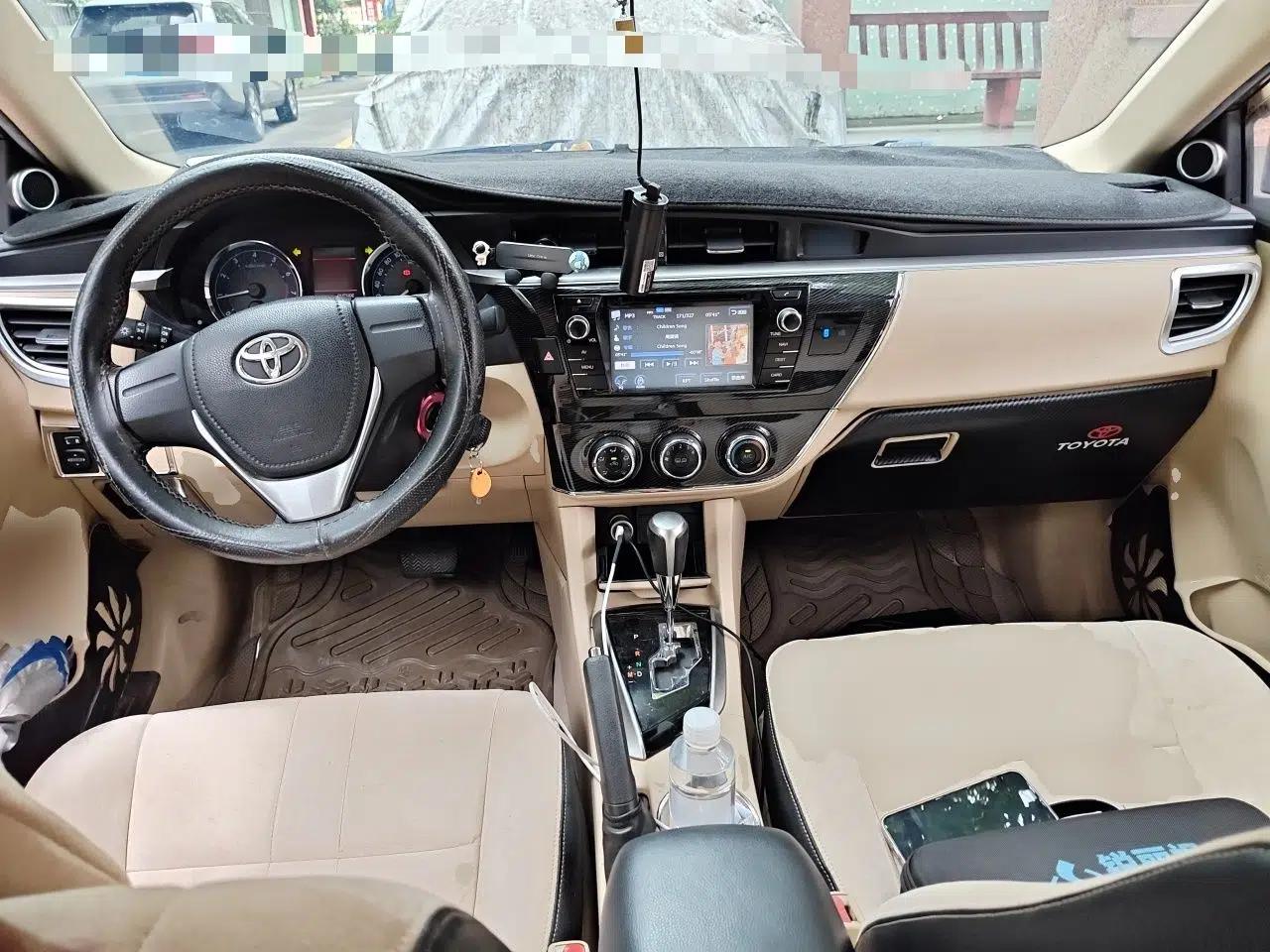 Toyota Corolla 2014 1.6L CVT GL-i — миниатюра 9