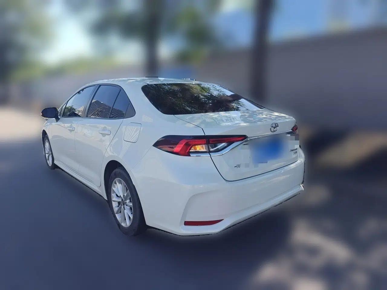 Toyota Corolla 2021 1.2T S-CVT Elite PLUS Edition — миниатюра 4