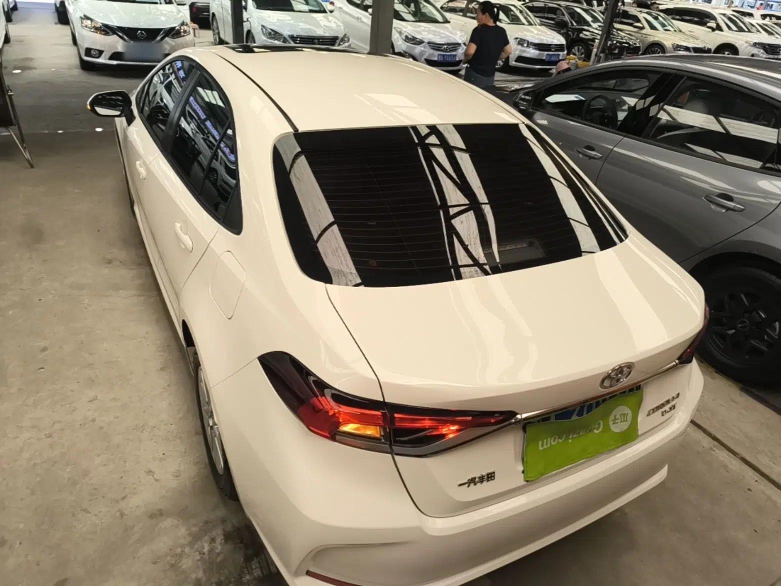 Toyota Corolla 2021 1.2T S-CVT Elite Edition — миниатюра 4