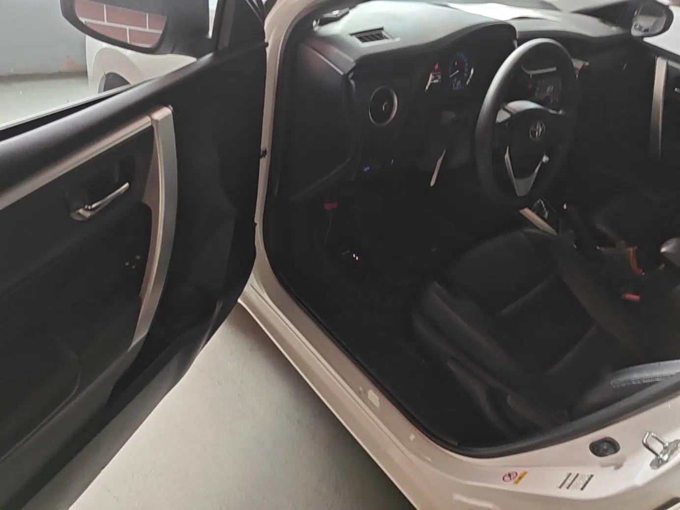 Toyota Corolla 2017 Revised Version 1.2T S-CVT GL-i — миниатюра 18