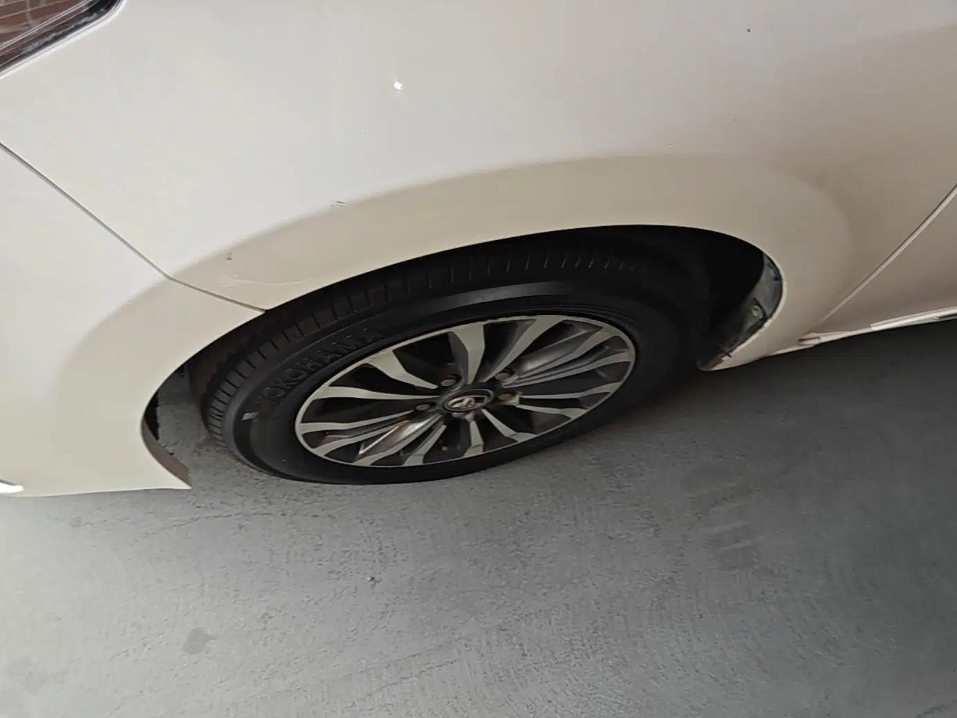 Toyota Corolla 2017 Revised Version 1.2T S-CVT GL-i — миниатюра 10