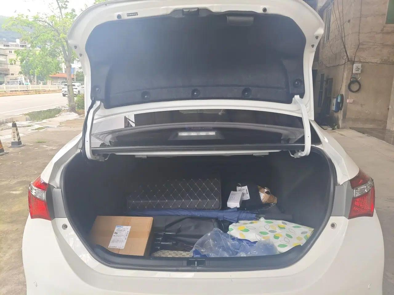 Toyota Corolla 2017 Revised Version 1.2T S-CVT GL-i — миниатюра 16