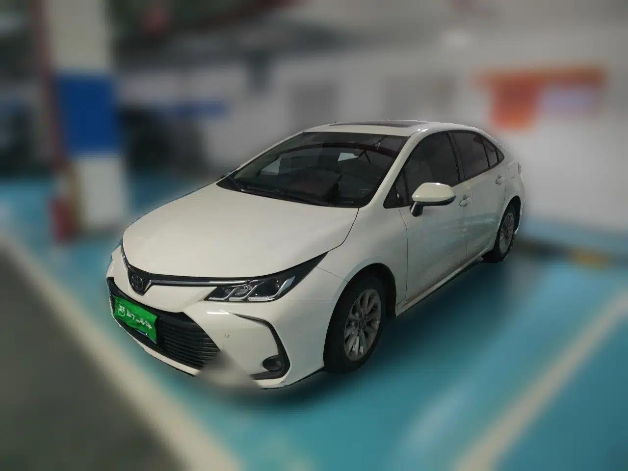 Toyota Corolla 2019 1.2T S-CVT GL-i Luxury Edition — миниатюра 1
