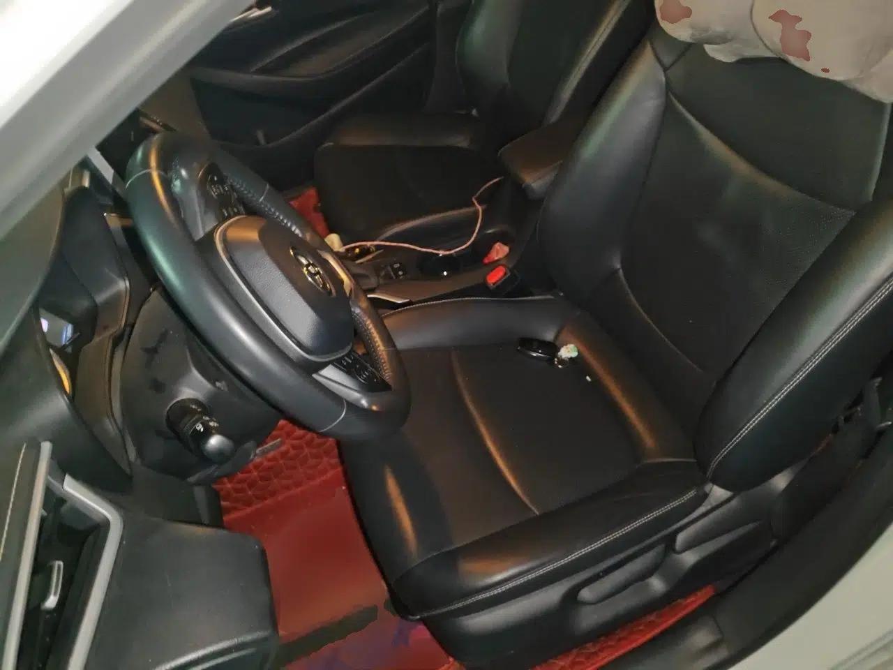 Toyota Corolla 2019 1.2T S-CVT GL-i Luxury Edition — миниатюра 15