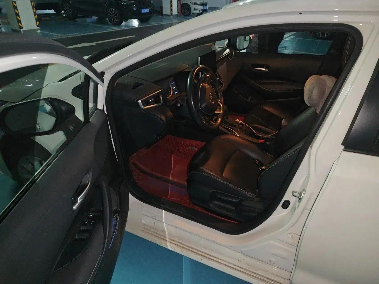 Toyota Corolla 2019 1.2T S-CVT GL-i Luxury Edition — миниатюра 16