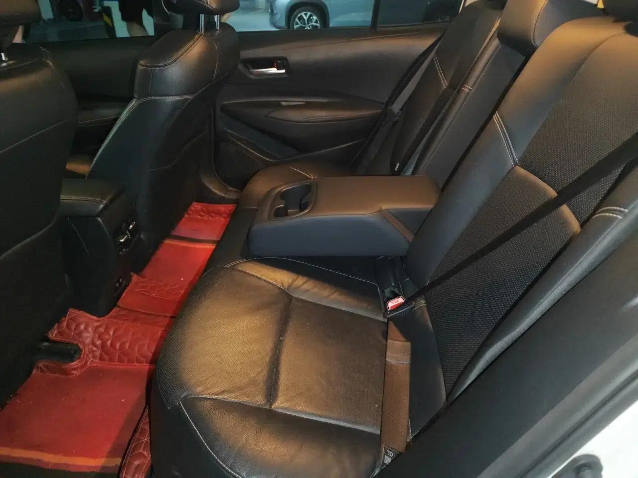 Toyota Corolla 2019 1.2T S-CVT GL-i Luxury Edition — миниатюра 17