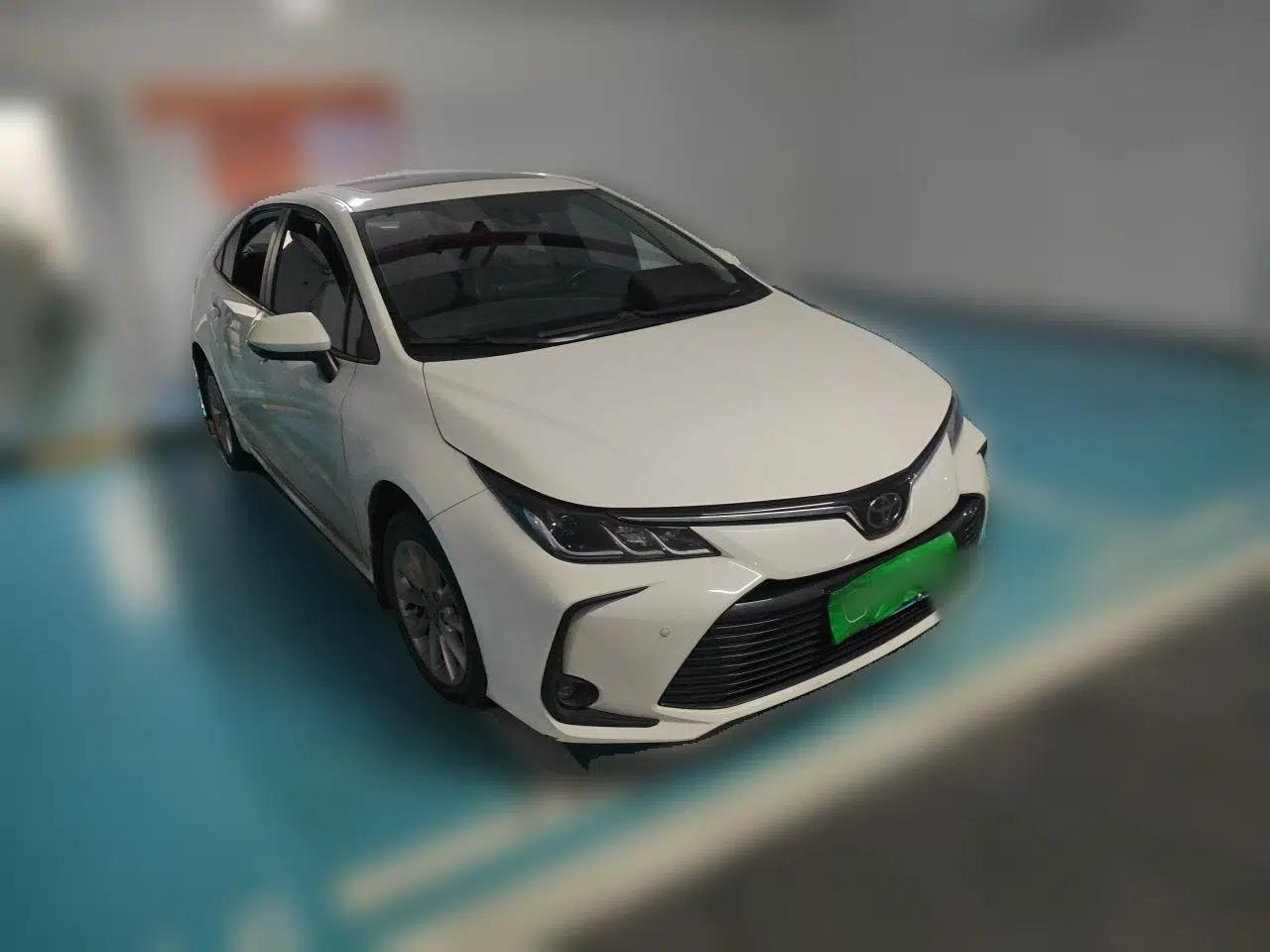 Toyota Corolla 2019 1.2T S-CVT GL-i Luxury Edition — миниатюра 3