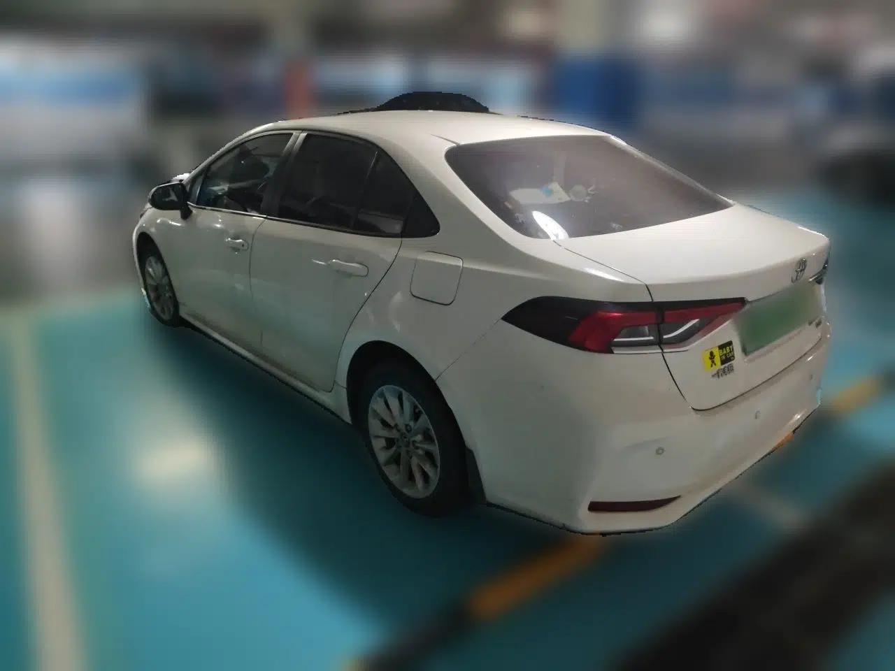 Toyota Corolla 2019 1.2T S-CVT GL-i Luxury Edition — миниатюра 4