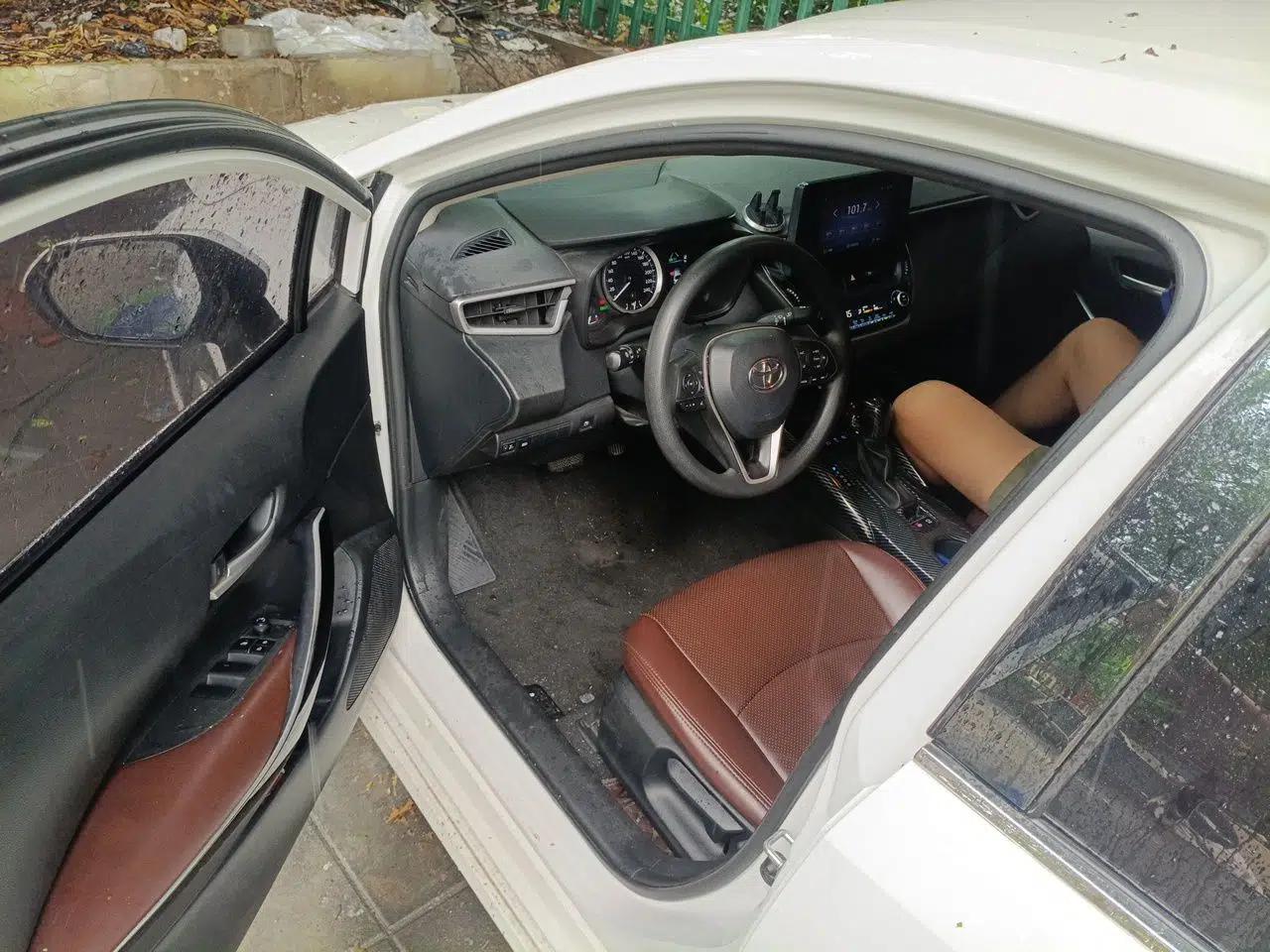 Toyota Corolla 2021 Dual-Engine 1.8L E-CVT Pioneer Edition — миниатюра 16