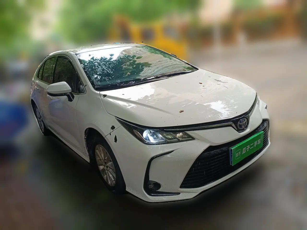 Toyota Corolla 2021 Dual-Engine 1.8L E-CVT Pioneer Edition — миниатюра 3