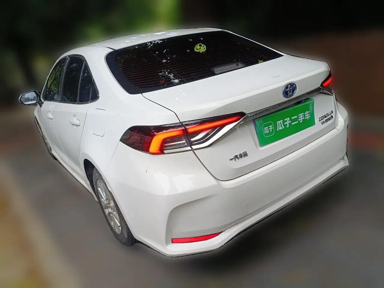 Toyota Corolla 2021 Dual-Engine 1.8L E-CVT Pioneer Edition — миниатюра 4
